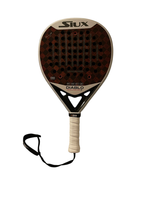 SIUX DIABLO REVOLUTION III PRO SANYO 2024